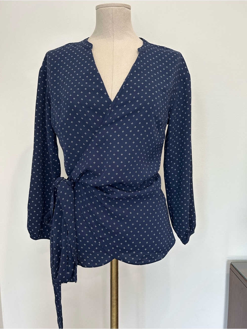 J CREW - Navy Blue Wrap Blouse Foulard Print Size XXS